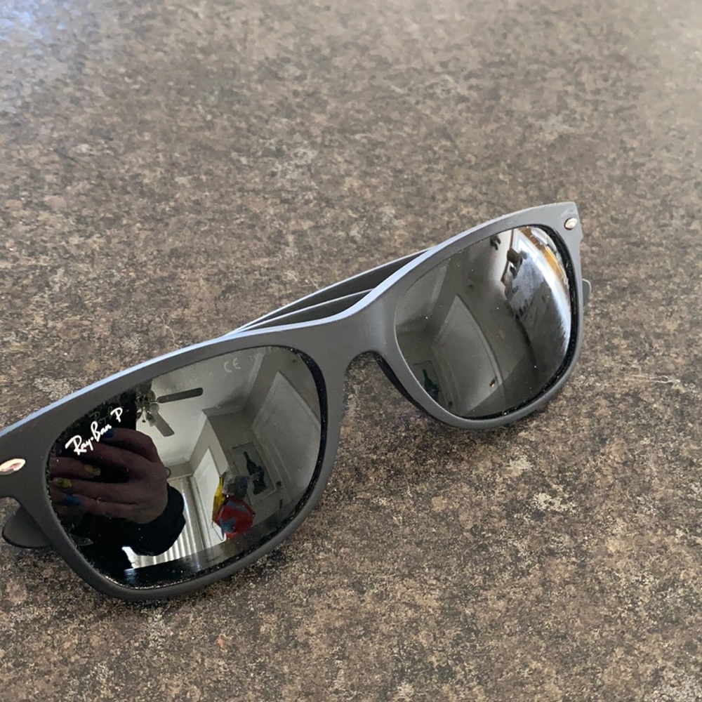 Like new Ray Bans